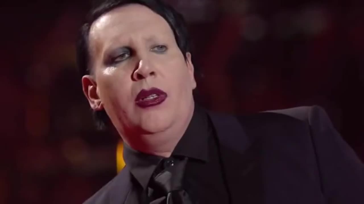 Tyler bates joel j richard. Tyler manson. marilyn manson and tyler bates performing sweet dreams (acoustic) live on italian tv show music фото с надписями.