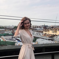 Анна Комарова